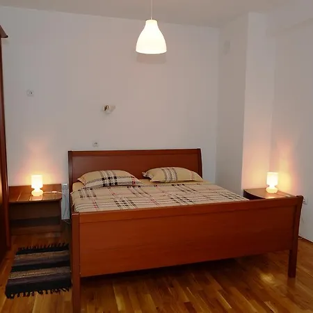 Apartment Exclusive Budget