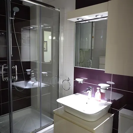 Apartment Exclusive Budget