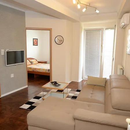 Apartamento Exclusive Budget Escópia
