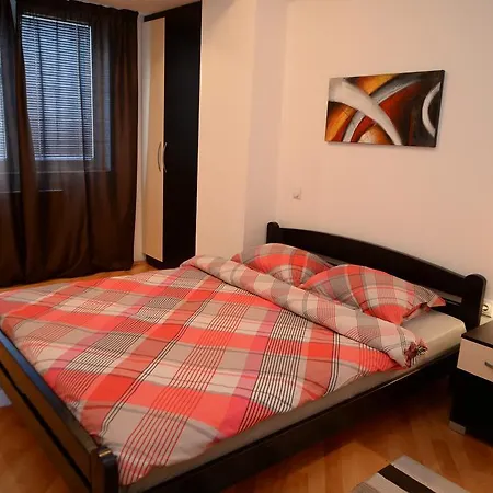 Exclusive Budget Apartment *