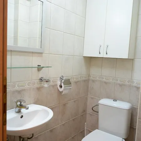 Exclusive Budget Apartment *