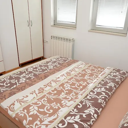 Exclusive Budget Apartment *