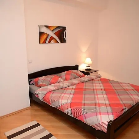 Apartment Exclusive Budget