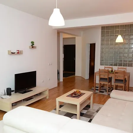 Apartment Exclusive Budget