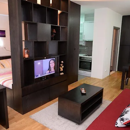 Exclusive Budget Apartment *